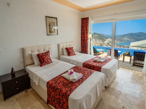  gece  -  Kasım
  | Kalkan Akbel'de Eşsiz Deniz Manzaralı Geniş Aile Villası